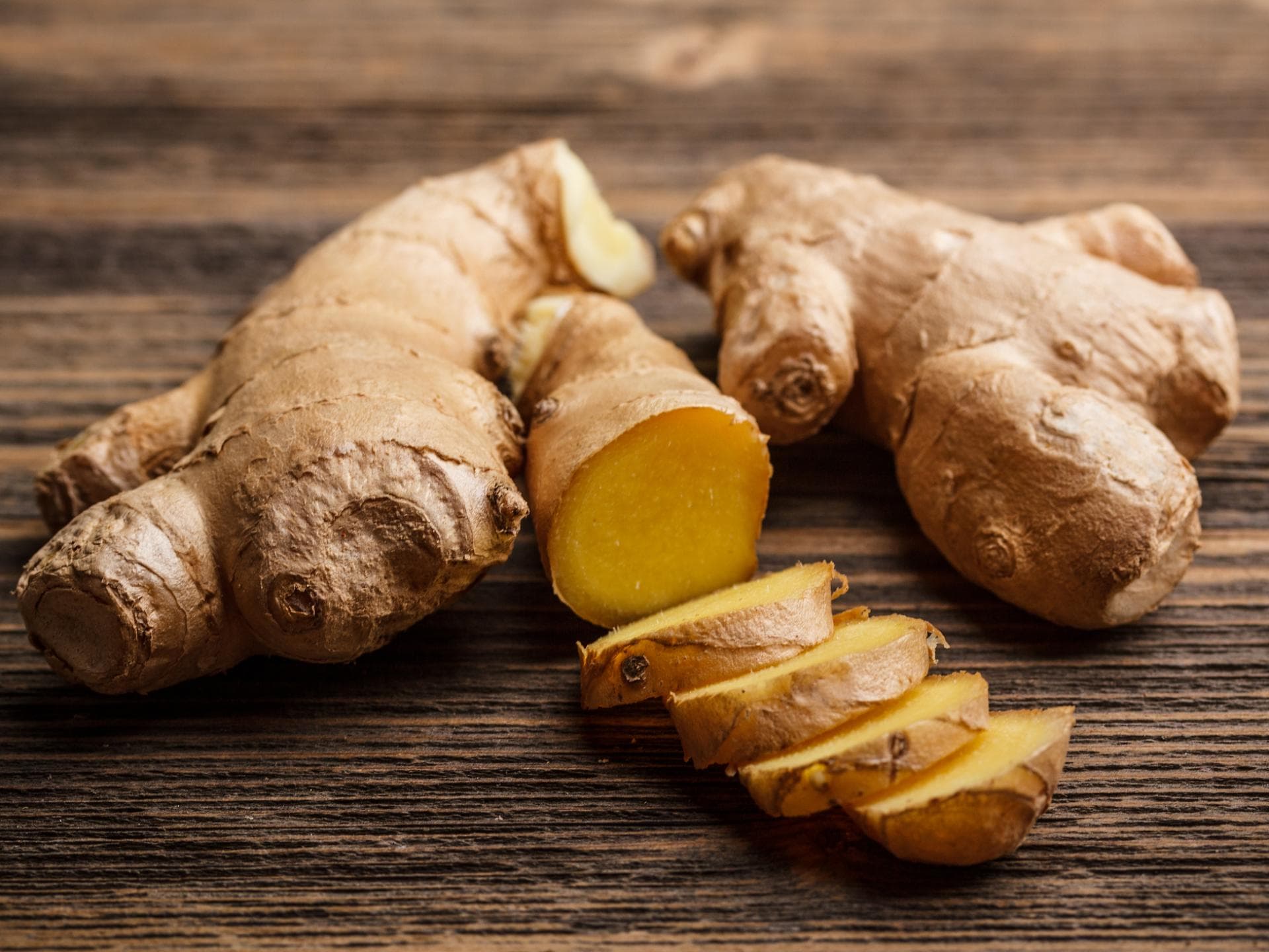 Die im Ingwer enthaltenen Gingerole kurbeln den Stoffwechsel an.