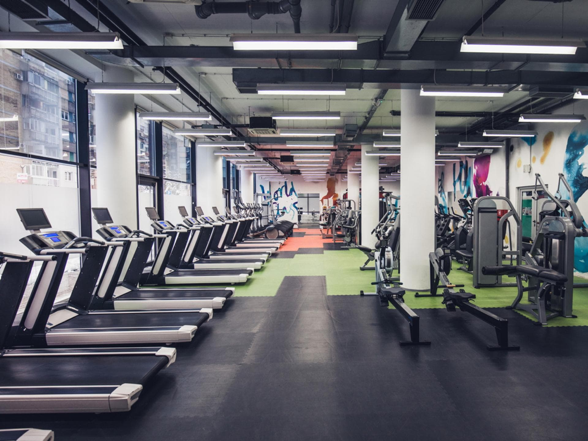 leeres Fitnessstudio