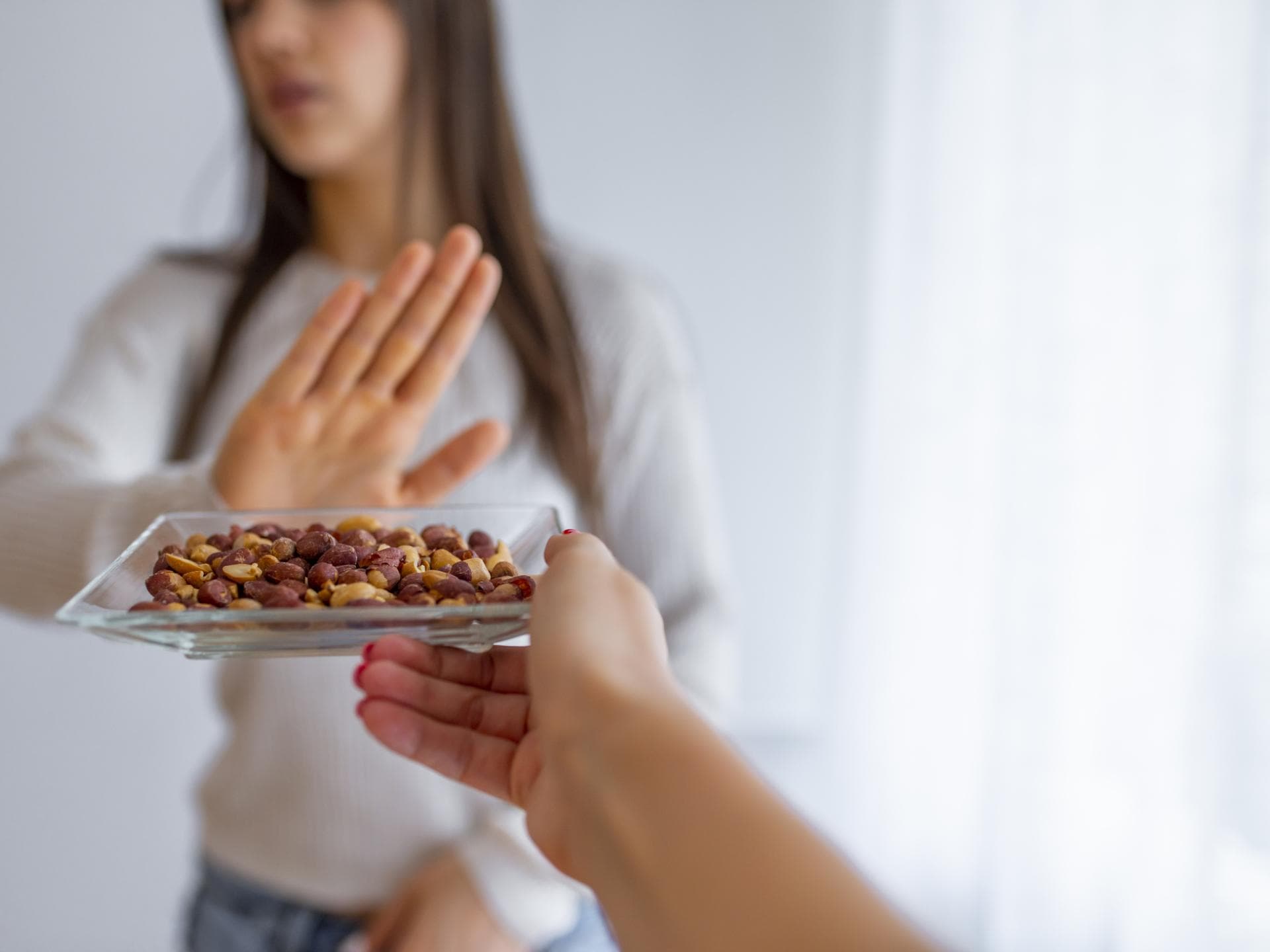 Frau mit Nussallergie