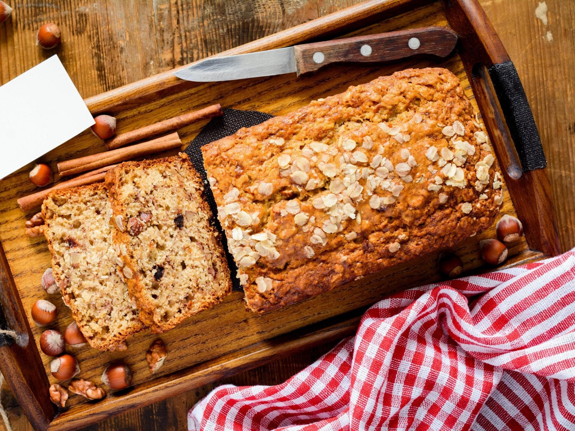 Bananenbrot mit Haselnüssen