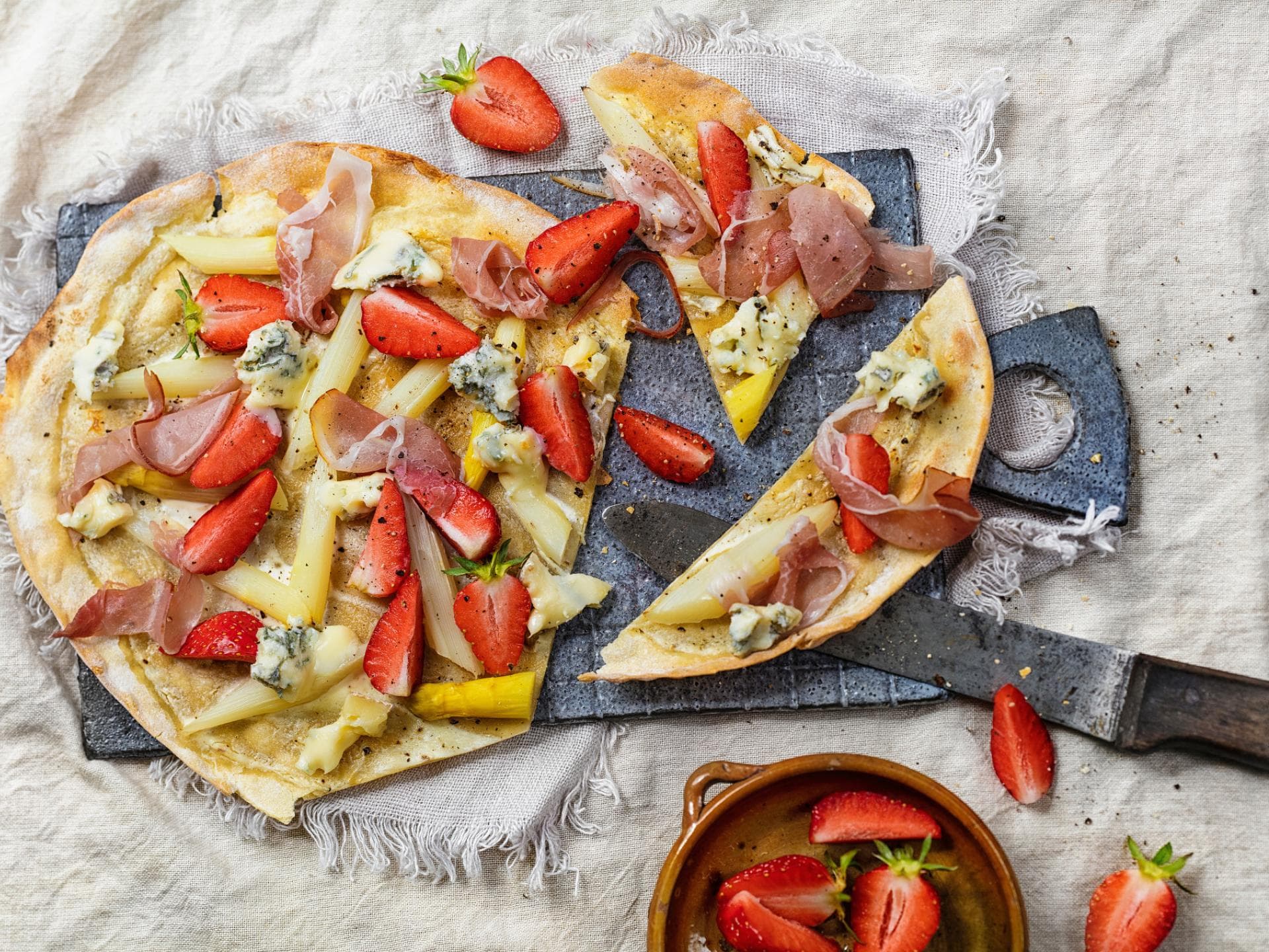 Spargel Flammkuchen