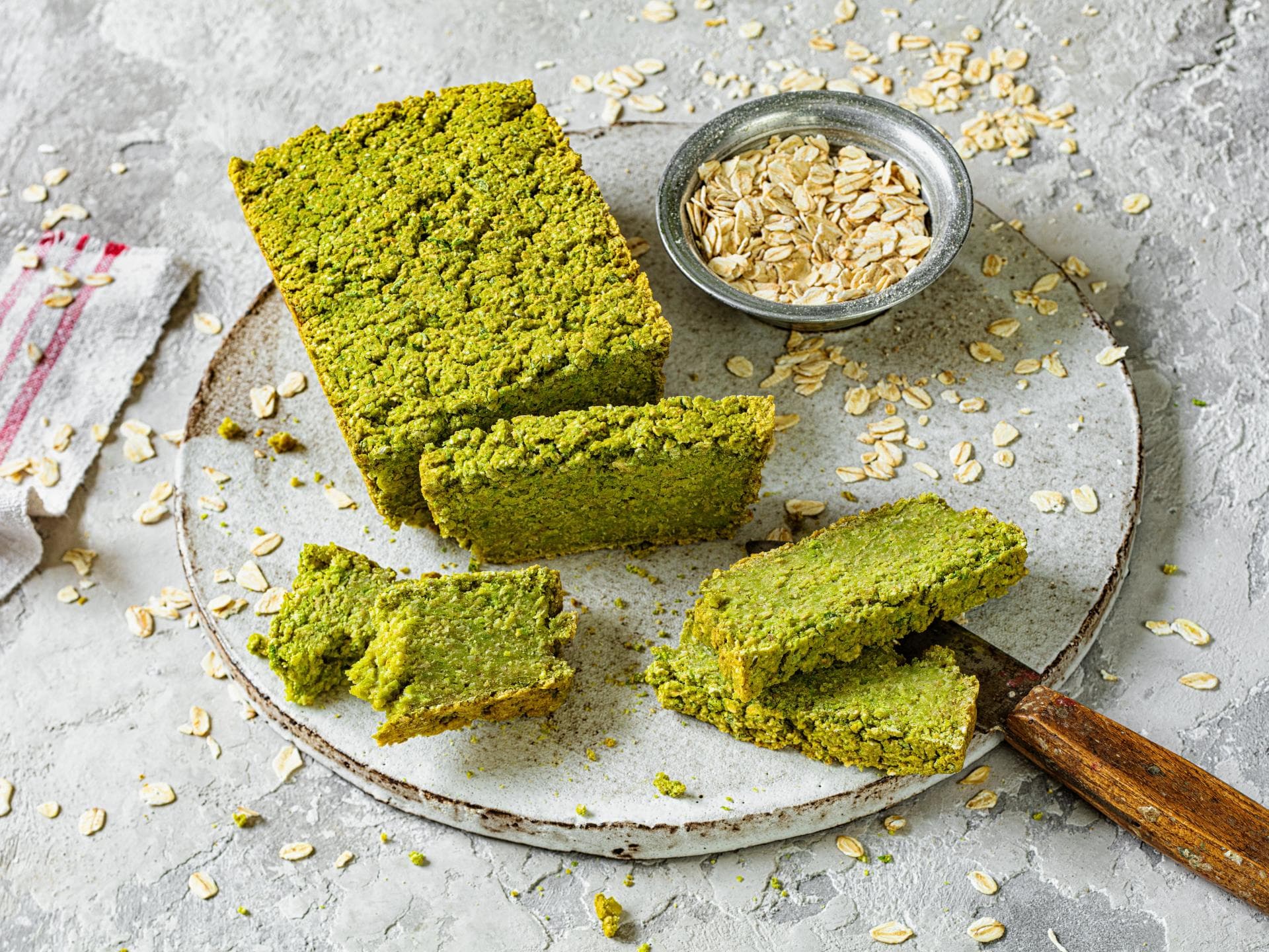 Erbsenbrot mit Haferflocken