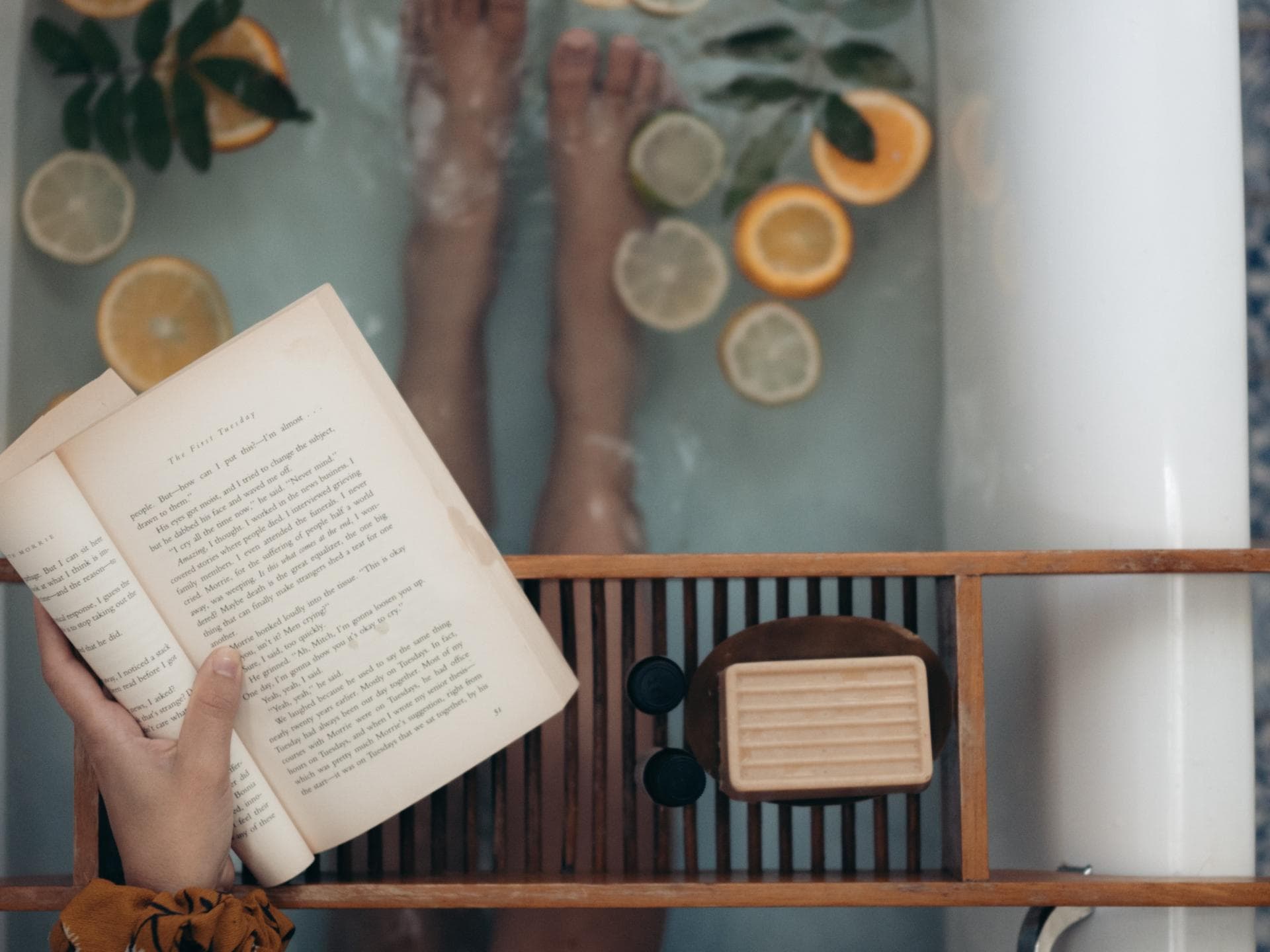 Buch in der Badewanne