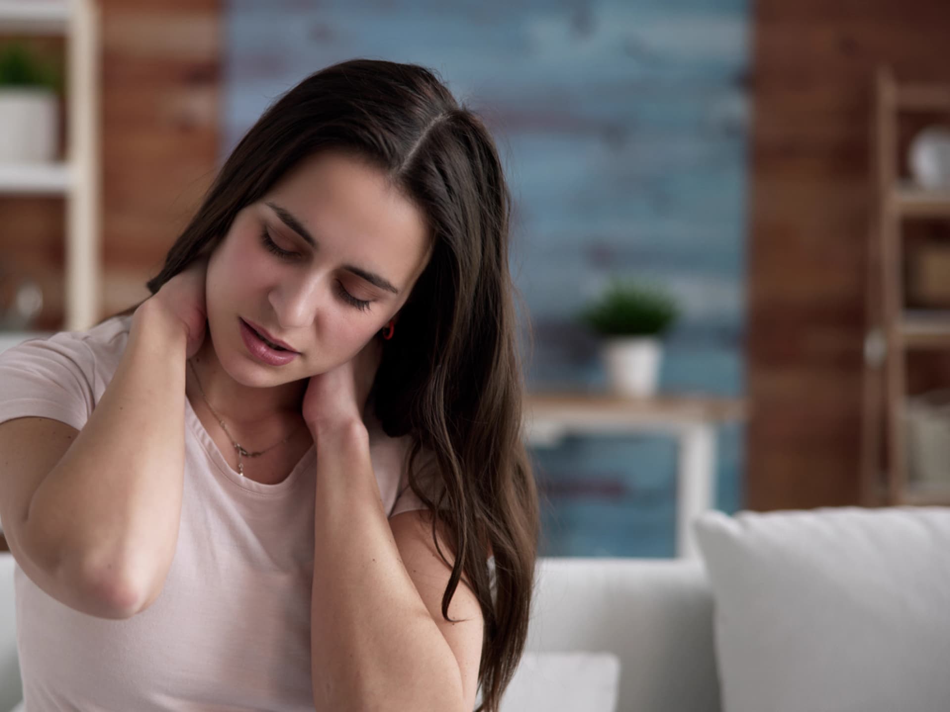 Fibromyalgie-Schübe können für Betroffene äußerst belastend sein. Fibromyalgie-Schübe können für Betroffene äußerst belastend sein.