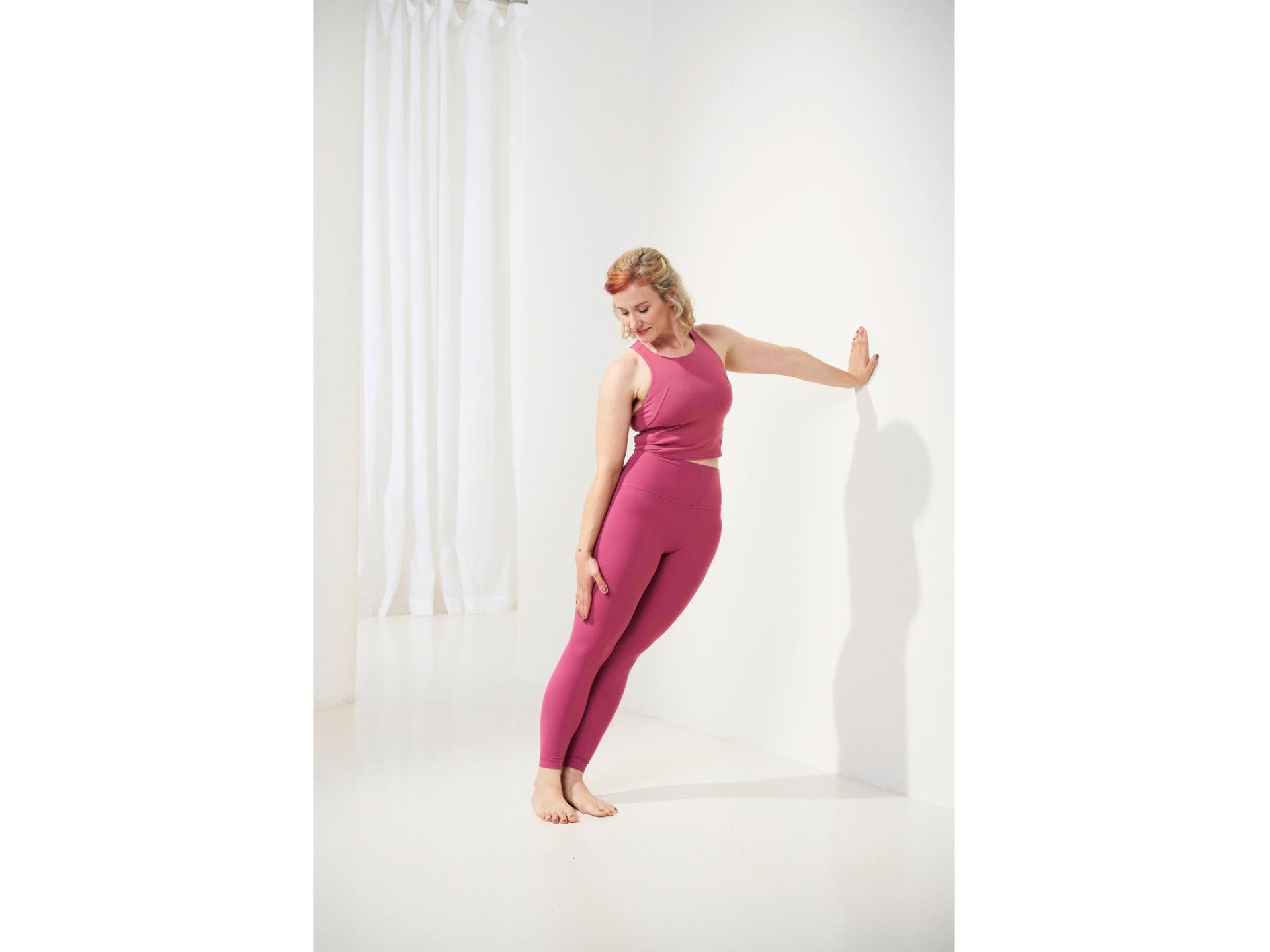 Natalia zeigt Übung Side Bend