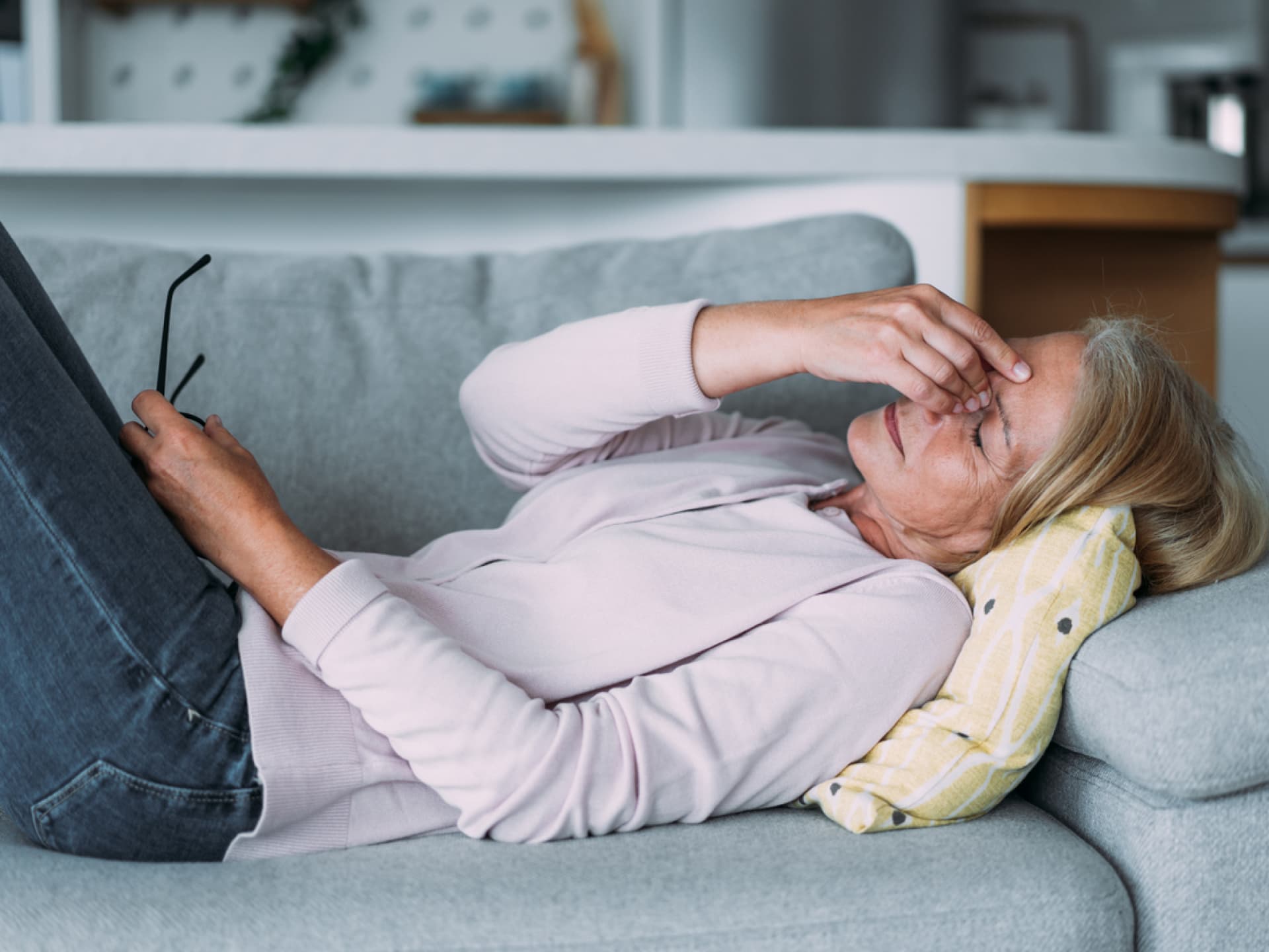 Schwindel in den Wechseljahren ist ein unterschätztes Symptom. Schwindel in den Wechseljahren ist ein unterschätztes Symptom.