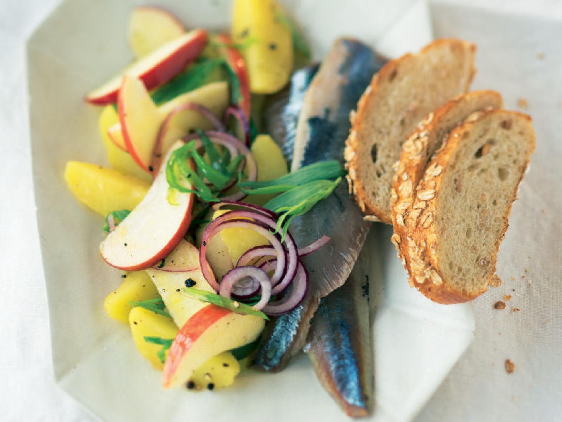 Hering zu Kartoffel-Estragon-Salat