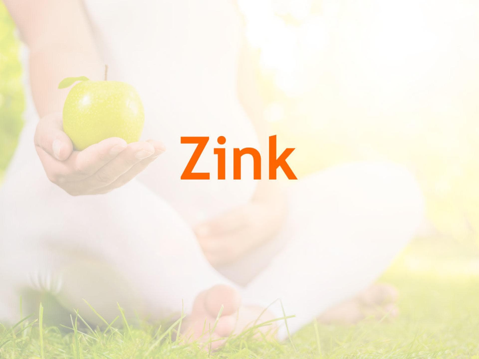 schwangere Frau mit Apfel Vitamine in der Schwangerschaft