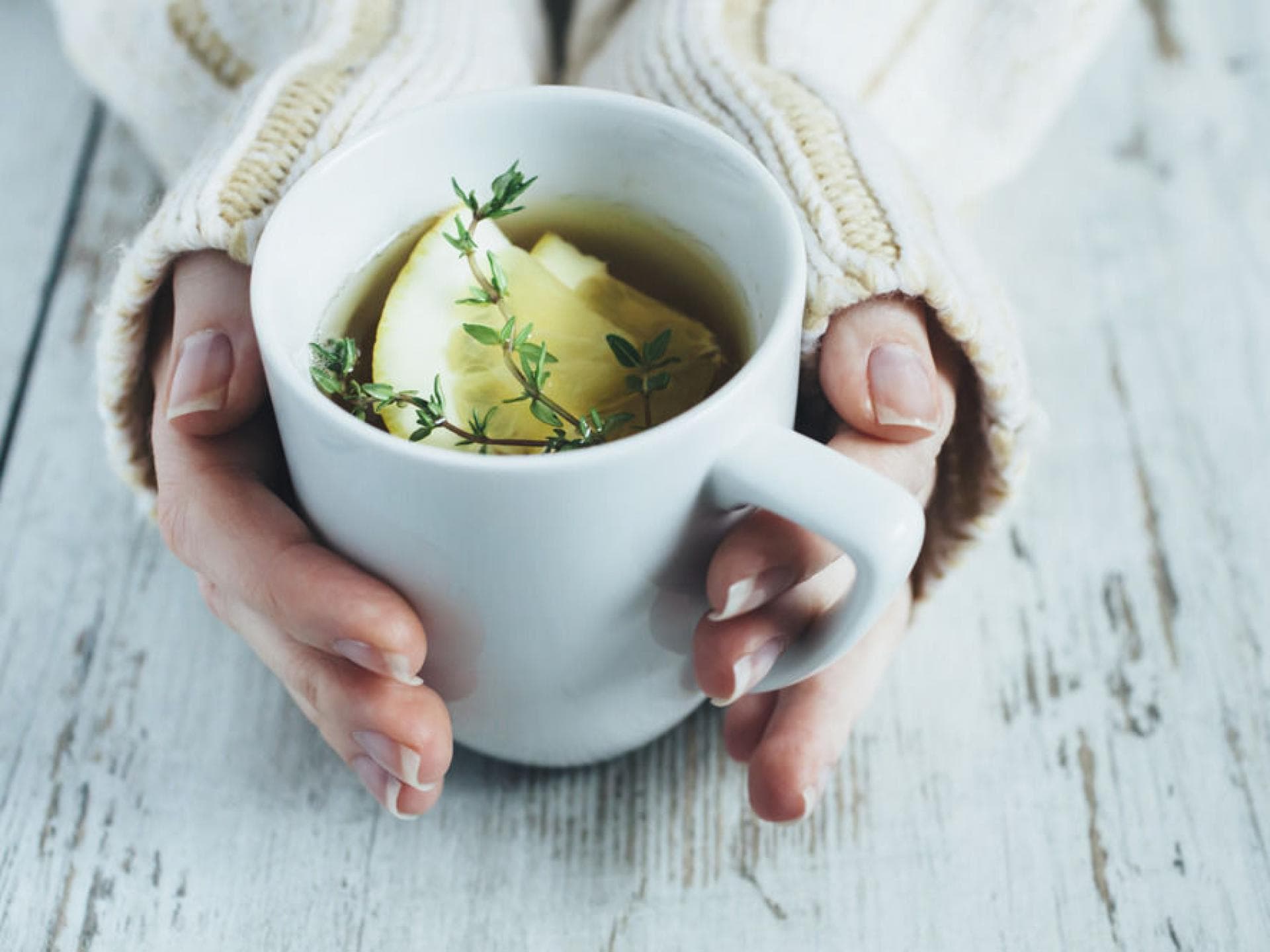 heisse-zitrone bei einer Bronchitis trinken