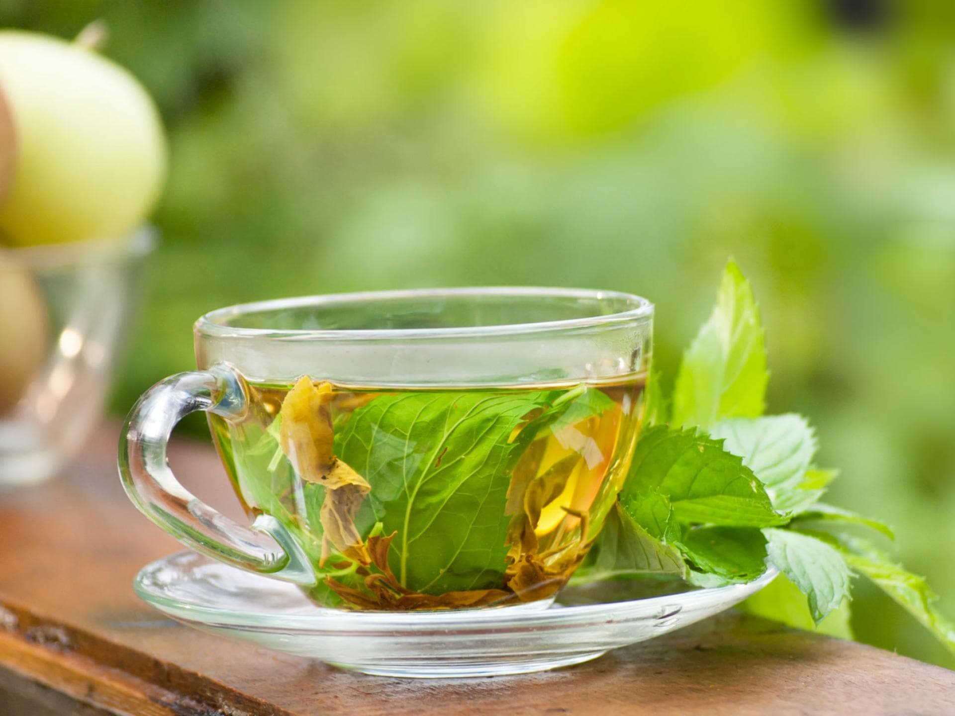 Detox Tee aus Pefferminze und grünem Tee