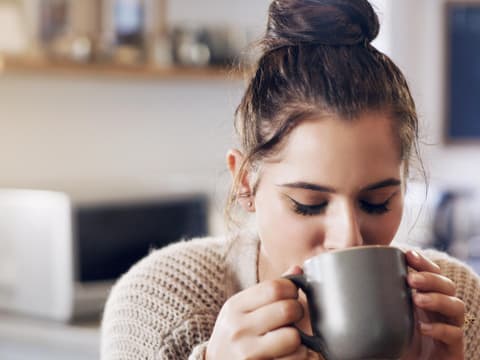 Mund am Kaffee verbrennen