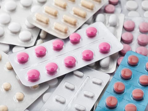 Bei sachgemäßer Lagerung ist abgelaufenes Paracetamol in der Regel noch bis zu 2 Jahre nach dem Verfallsdatum haltbar.