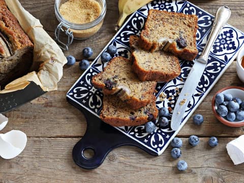 Bananenbrot mit Heidelbeeren