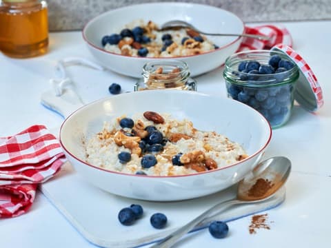 Porridge mit Heidelbeeren