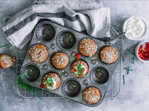 Vollkorn-Skyr-Muffins in einer Muffinform