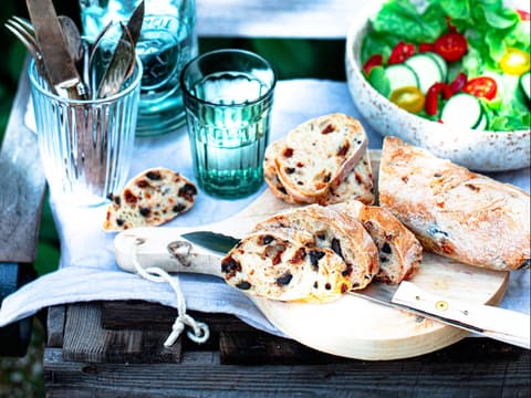 Olivenbaguette