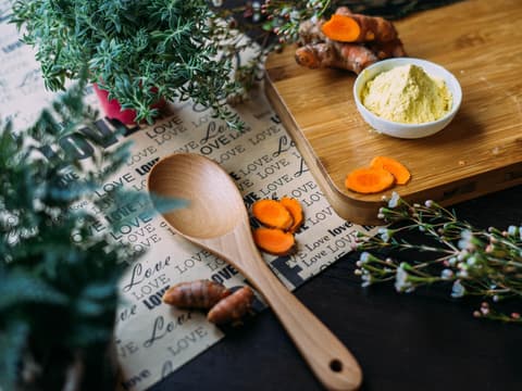 Ayurvedische Gewürze und Heilkräuter