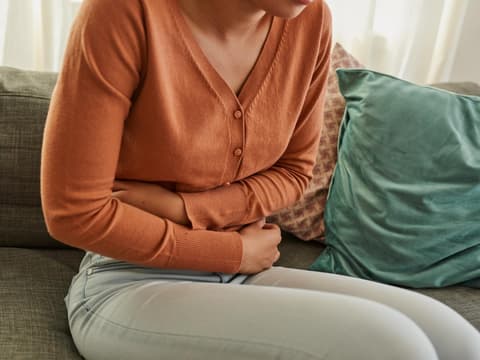 Ein Magendurchbruch ist ein medizinischer Notfall, der sofort behandelt werden muss.
