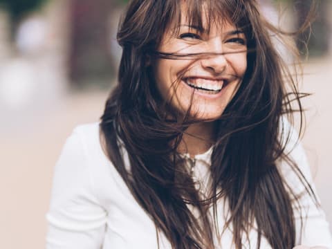 Braune Haare Grünstich