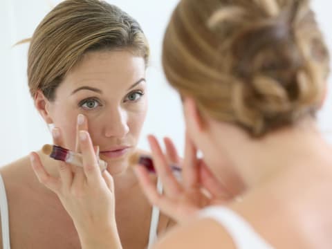 Concealer auftragen