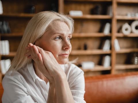 Frau in Wechseljahren