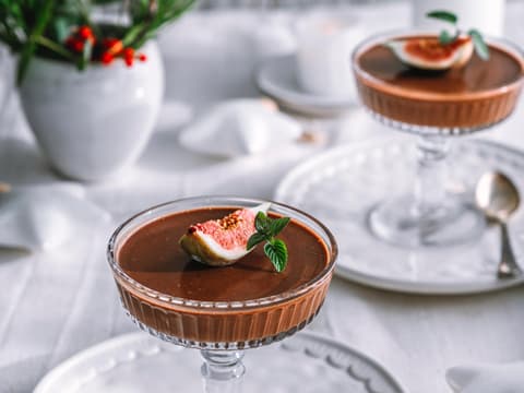 Veganes Kokos-Schokomousse