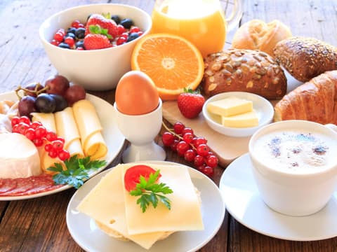 Frühstückstisch