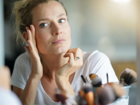 Frau im Spiegel
