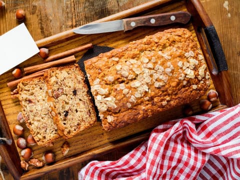 Bananenbrot mit Haselnüssen
