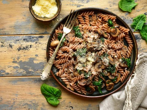 Vollkornfusilli mit Basilikum 