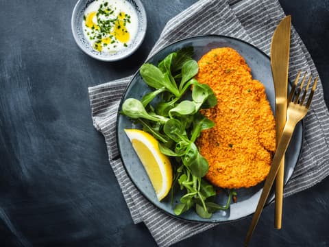 veganes Schnitzel auf Teller