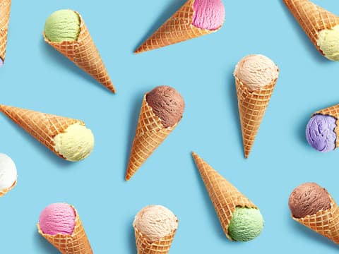 Eiskugeln in der Waffel