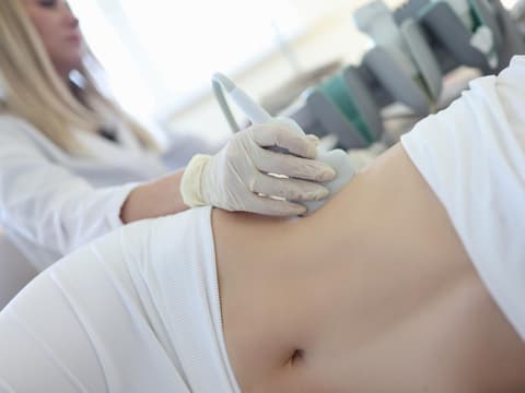 Nierentumor bei einer Patientin untersuchen
