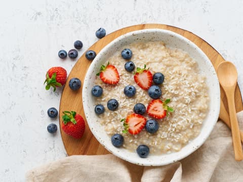 Porridge mit Beeren