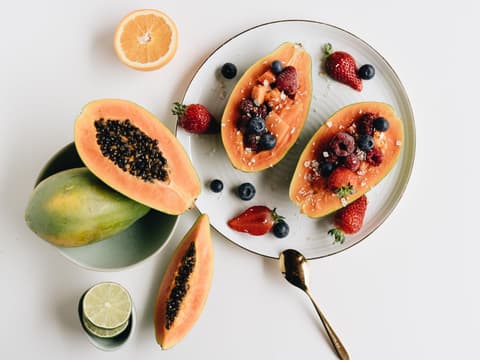 Aufgeschnittene Papaya