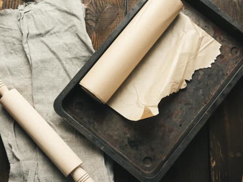 Backpapier auf Blech