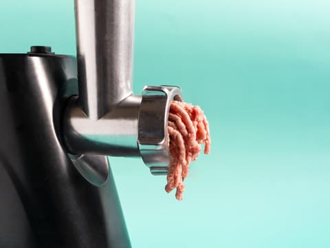 Fleisch kommt aus Fleischwolf