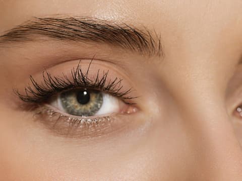 Auge einer Frau