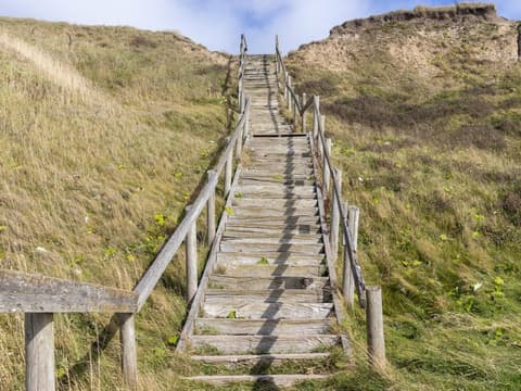 Eine Treppe in den Dünen an der Nordsee