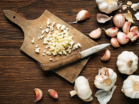 Knoblauchöl gegen Gelenkschmerzen