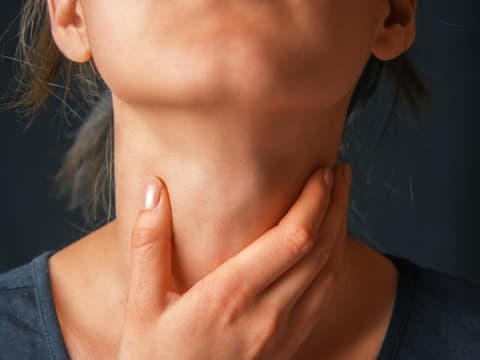 Homöopathie gegen Halsschmerzen