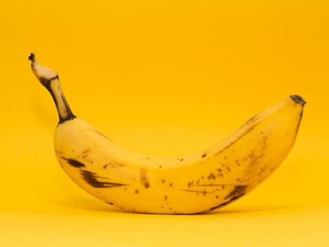 Banane mit dunklen Stellen