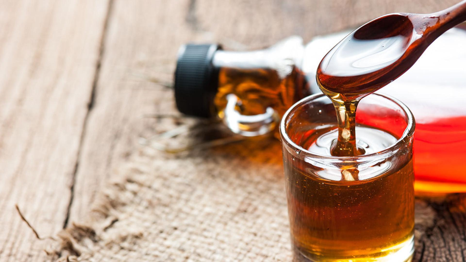 Was ist besser Ahornsirup oder Agavendicksaft?