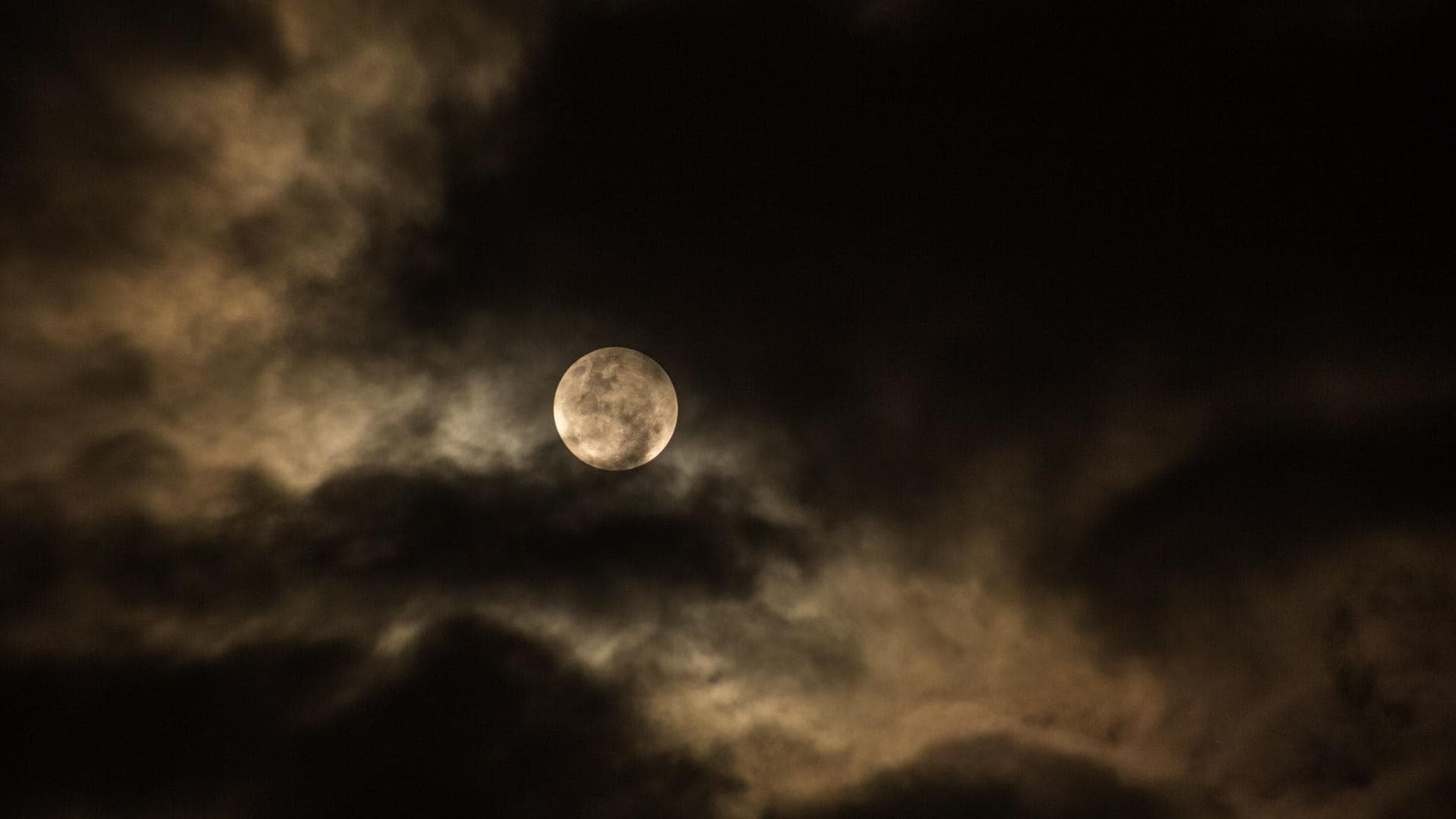 Aus diesem Grund schlafen Sie bei Vollmond schlecht Aus diesem Grund schlafen Sie bei Vollmond schlecht