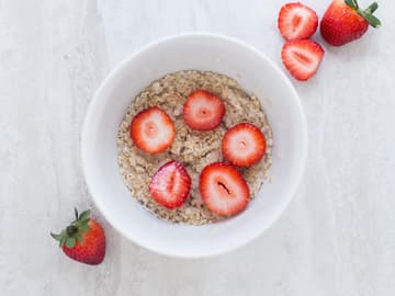 Haferflocken mit Erdbeeren Haferflocken mit Erdbeeren