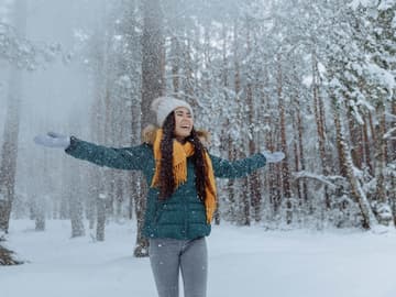 Frau im Schnee Frau im Schnee