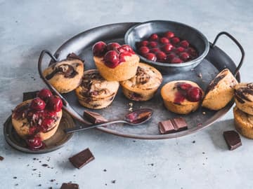 Unsere veganen Kirsch-Muffins Saftig-fluffige Muffins mit Kirschen