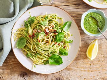 Spaghetti mit Brokkoli Pesto Spaghetti mit Brokkoli Pesto