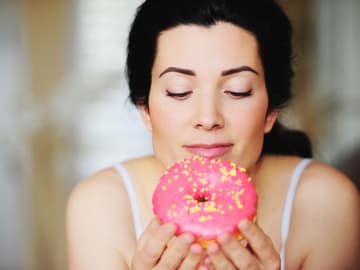 Frau mit Donut Frau mit Donut