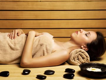 Frau in der Sauna Frau in der Sauna